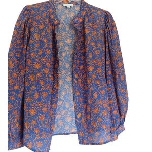 Mint~Silk floral button down top size 6